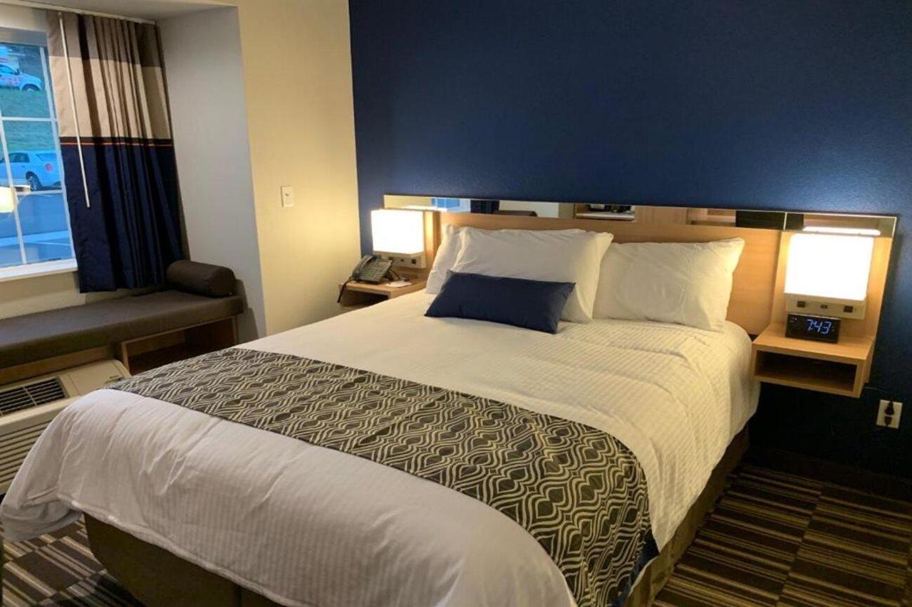 Microtel Inn & Suites By Wyndham Woodland Park Exterior photo