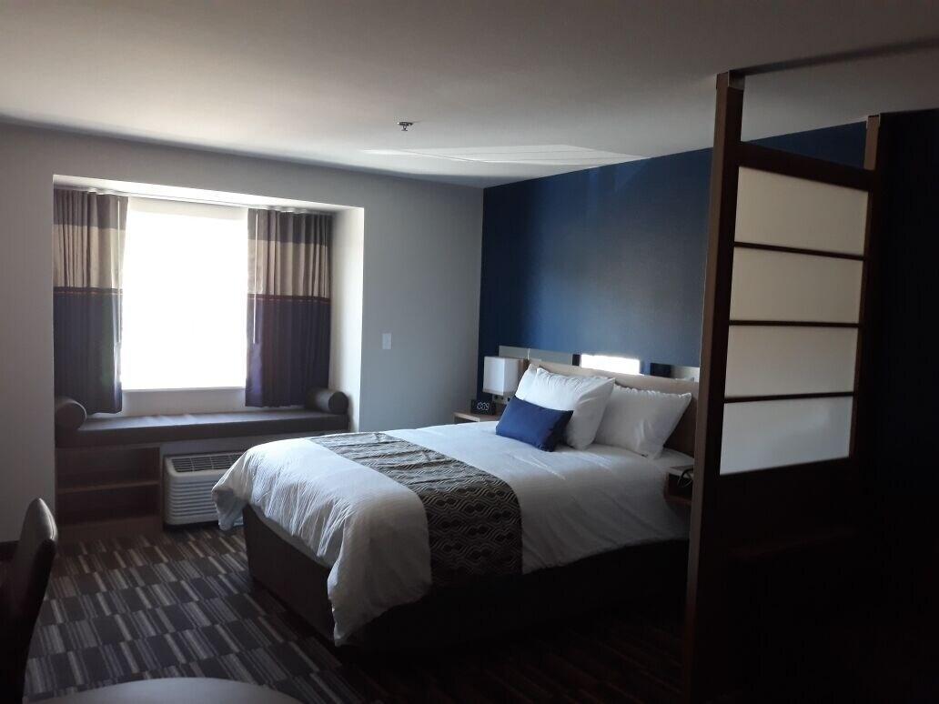 Microtel Inn & Suites By Wyndham Woodland Park Exterior photo