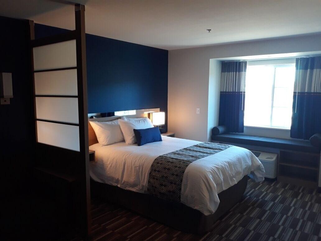 Microtel Inn & Suites By Wyndham Woodland Park Exterior photo
