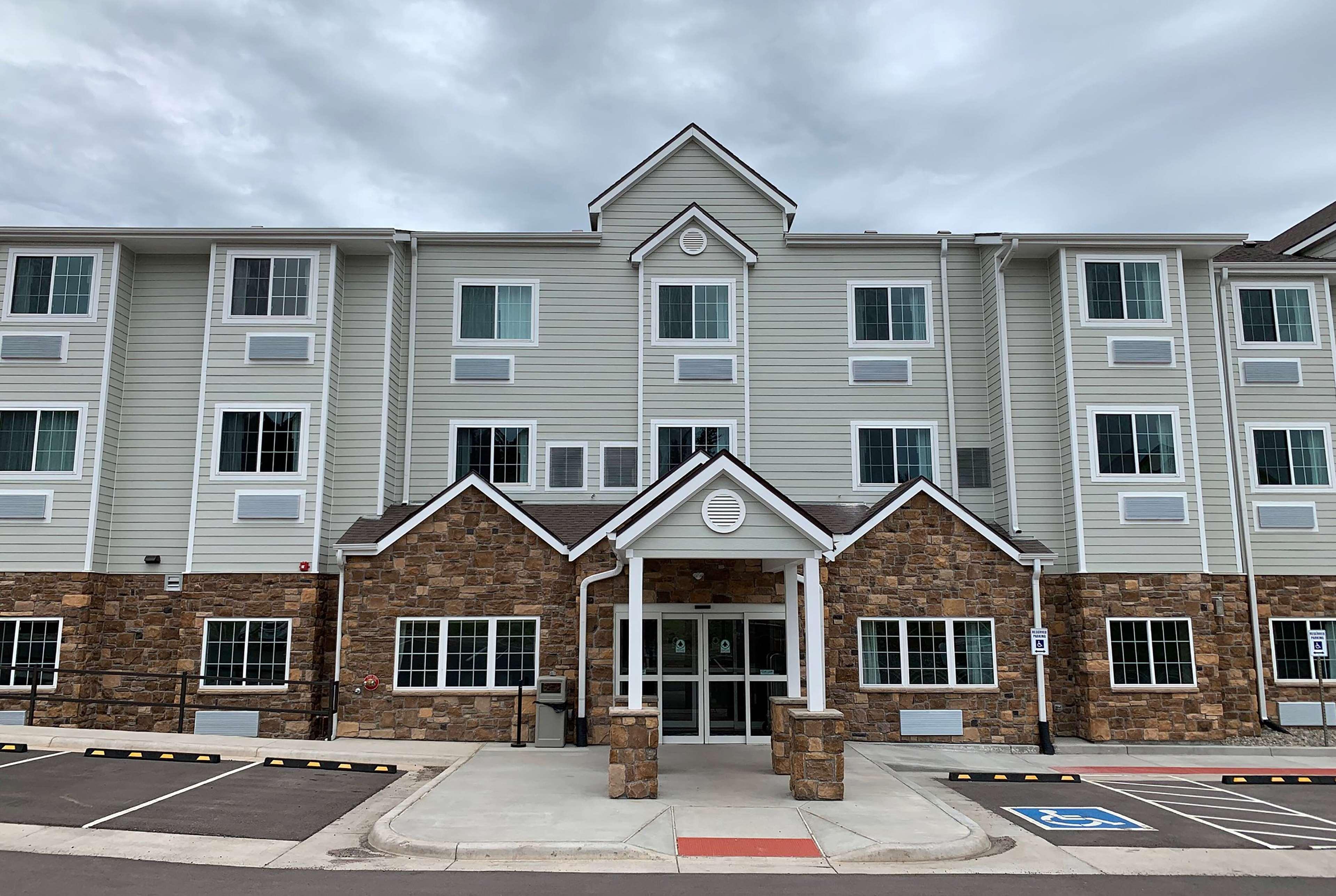 Microtel Inn & Suites By Wyndham Woodland Park Exterior photo