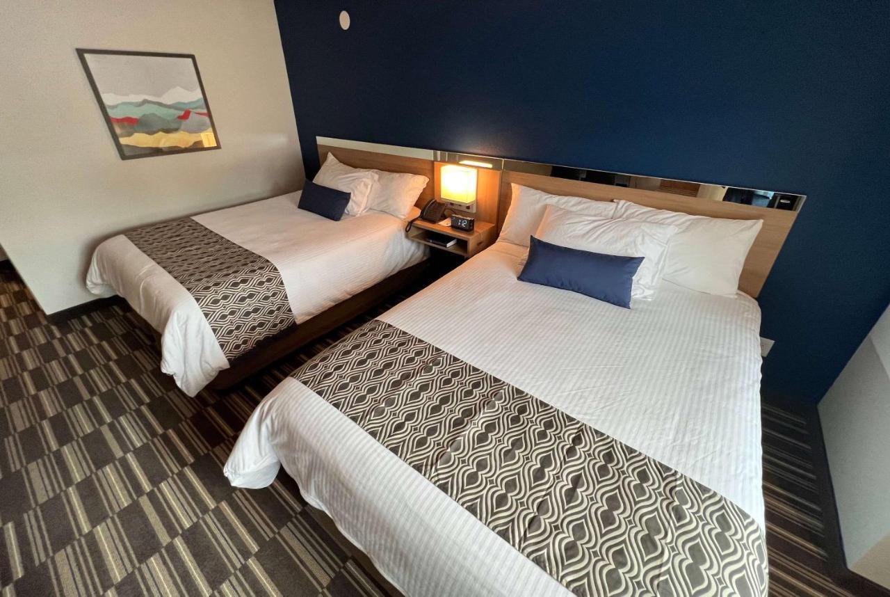 Microtel Inn & Suites By Wyndham Woodland Park Exterior photo